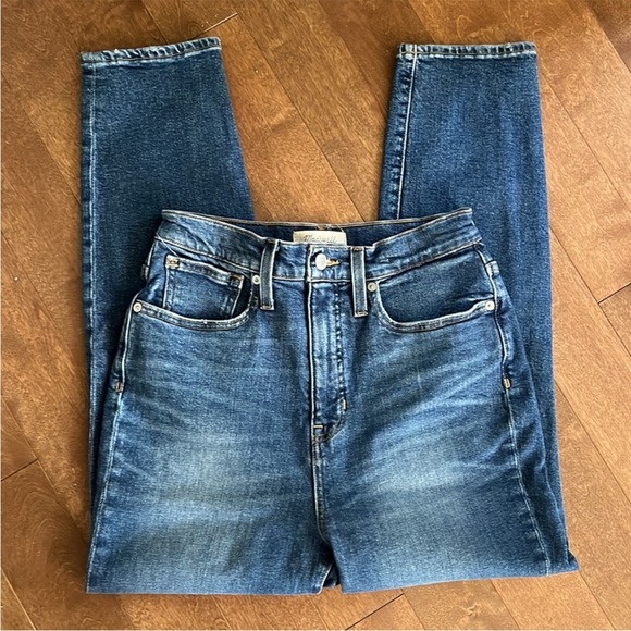 Madewell The Momjean: Comfort Stretch Edition Edition Distressed High Waist - Picture 8 of 16